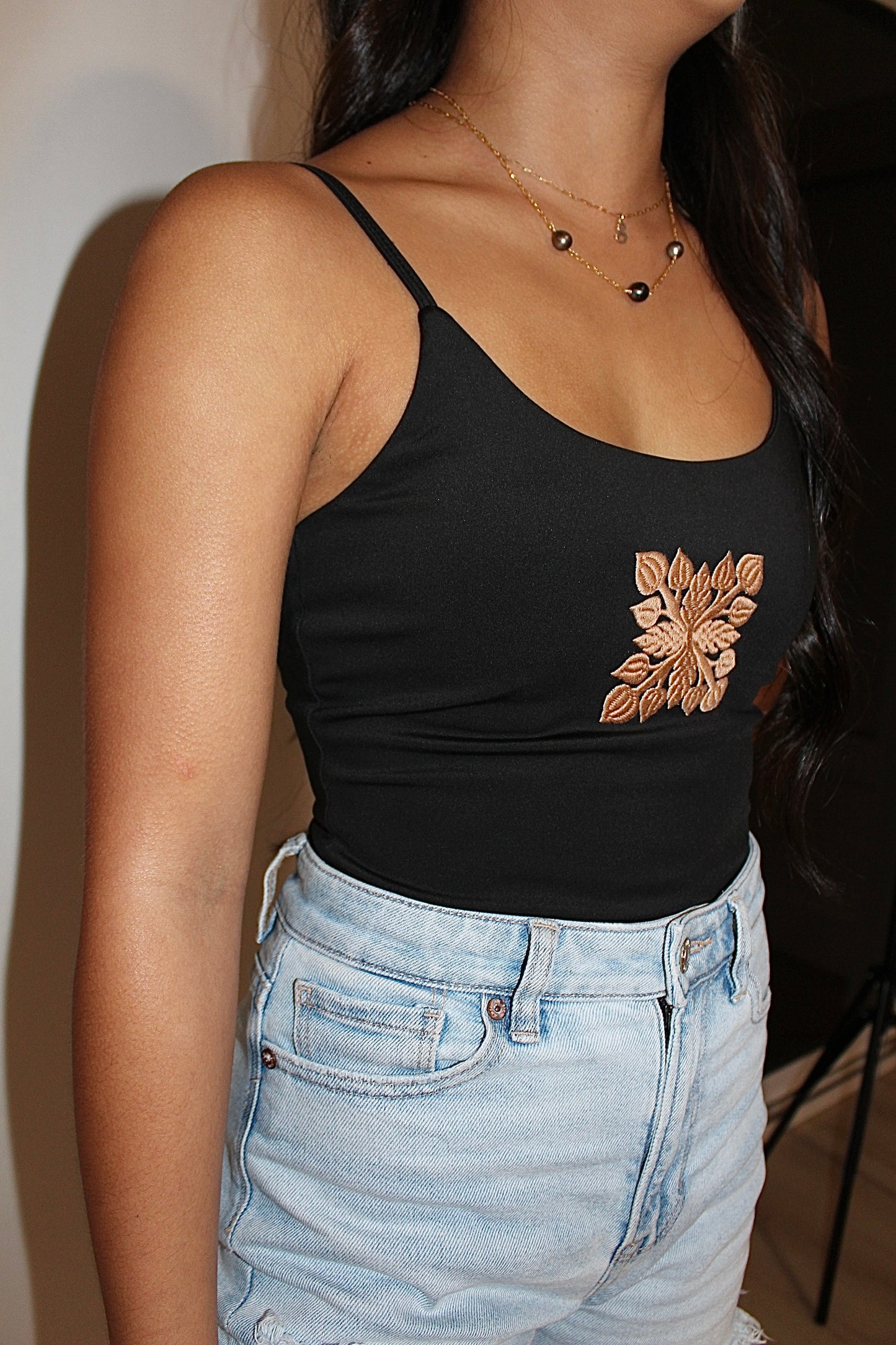 TAYLER BODYSUIT-ANTHURIUM KUIKI